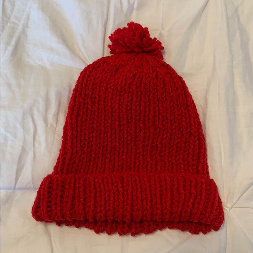 Red knit toboggan